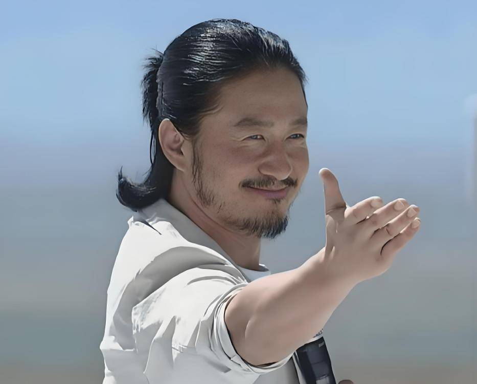 员排行榜周星驰却不在榜单之中！开元棋牌中国非常有钱的10位演(图7)