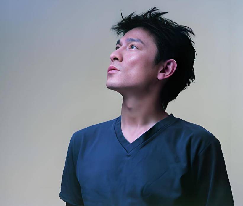 员排行榜周星驰却不在榜单之中！开元棋牌中国非常有钱的10位演(图9)